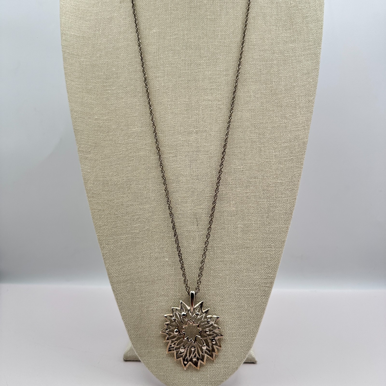 Vintage 90s Silver Tone Rope Chain Sunburst Pendant Necklace Women’s Jewelry