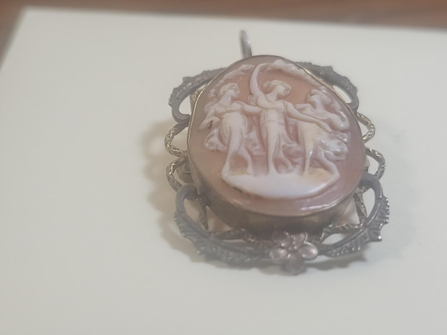 Vintage Hand Carved Shell Cameo Brooch Pendant. 3 Grace’s. Antique 1900s – 1940s