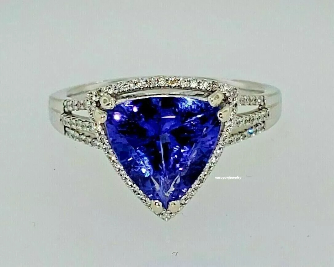 4.25 CT Trillion cut Tanzanite Halo Stunning Engagement Ring 925 Sterling Silver