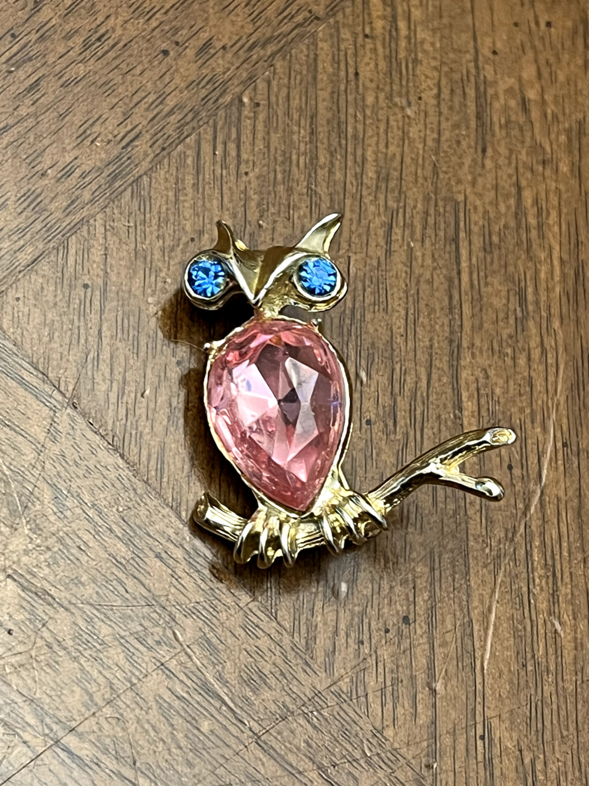 Vintage Pink & Blue Multicolor Rhinestone Owl Brooch Gold Tone Nice!