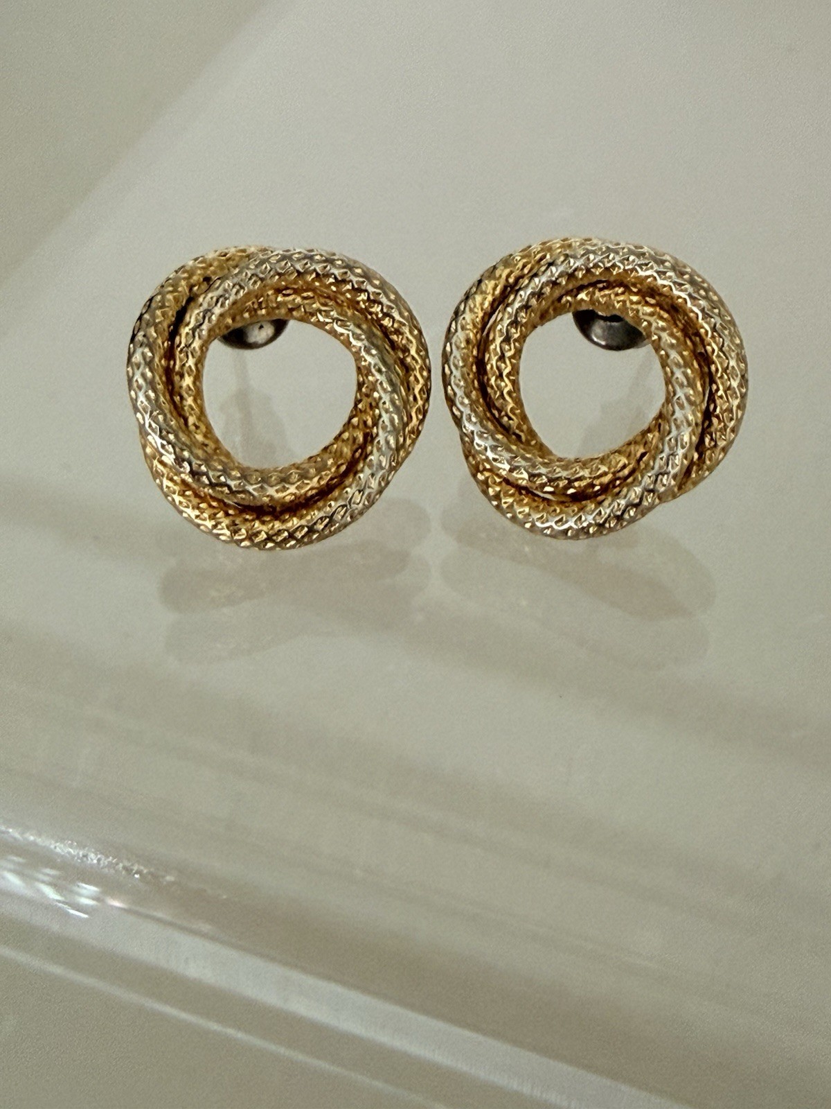 Vintage Love Knot Intertwined Stud Earrings Gold Tone Classic Style 0.25” inch