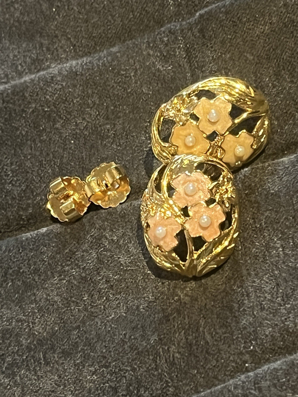 Vintage Gold Tone Pink Enamel Flowers Faux Pearl Gold Tone Oval Post Earrings