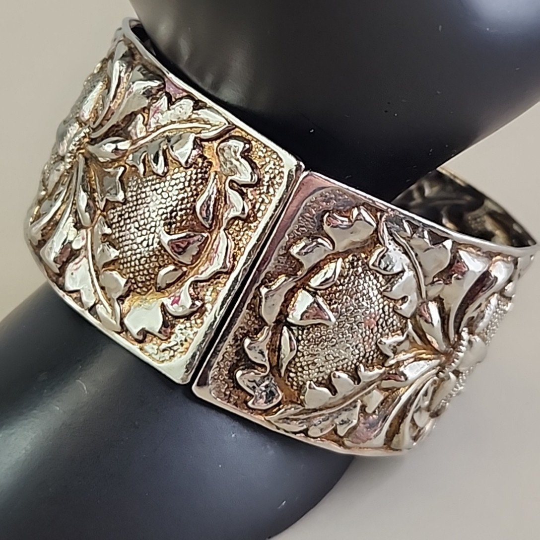 Vintage Bangle Bracelet Repousse Clamper Silver Tone 6.75″
