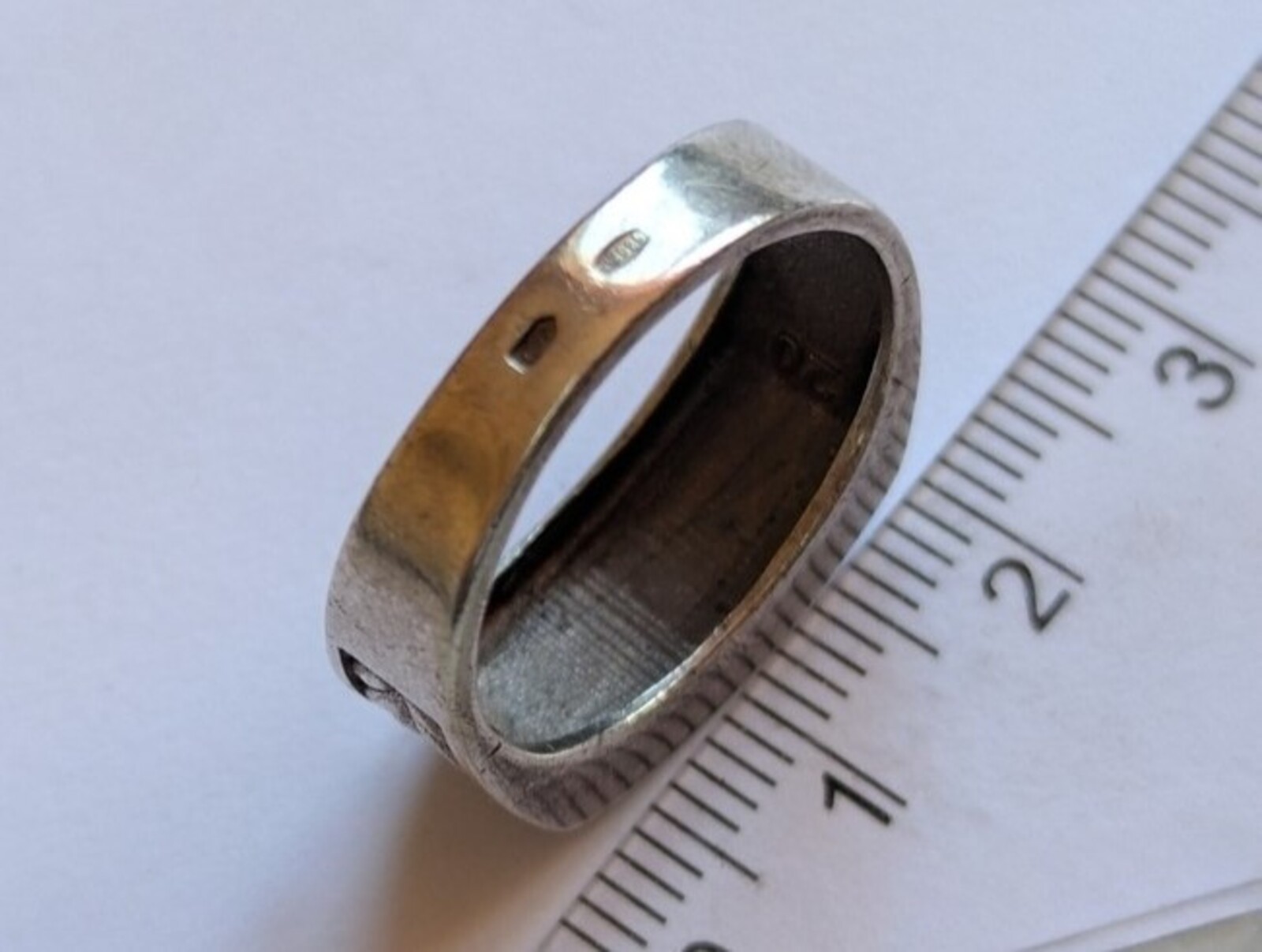 Vintage men’s ring sterling silver 925 Size 8.5 Weight 6 g. Black Onyx.