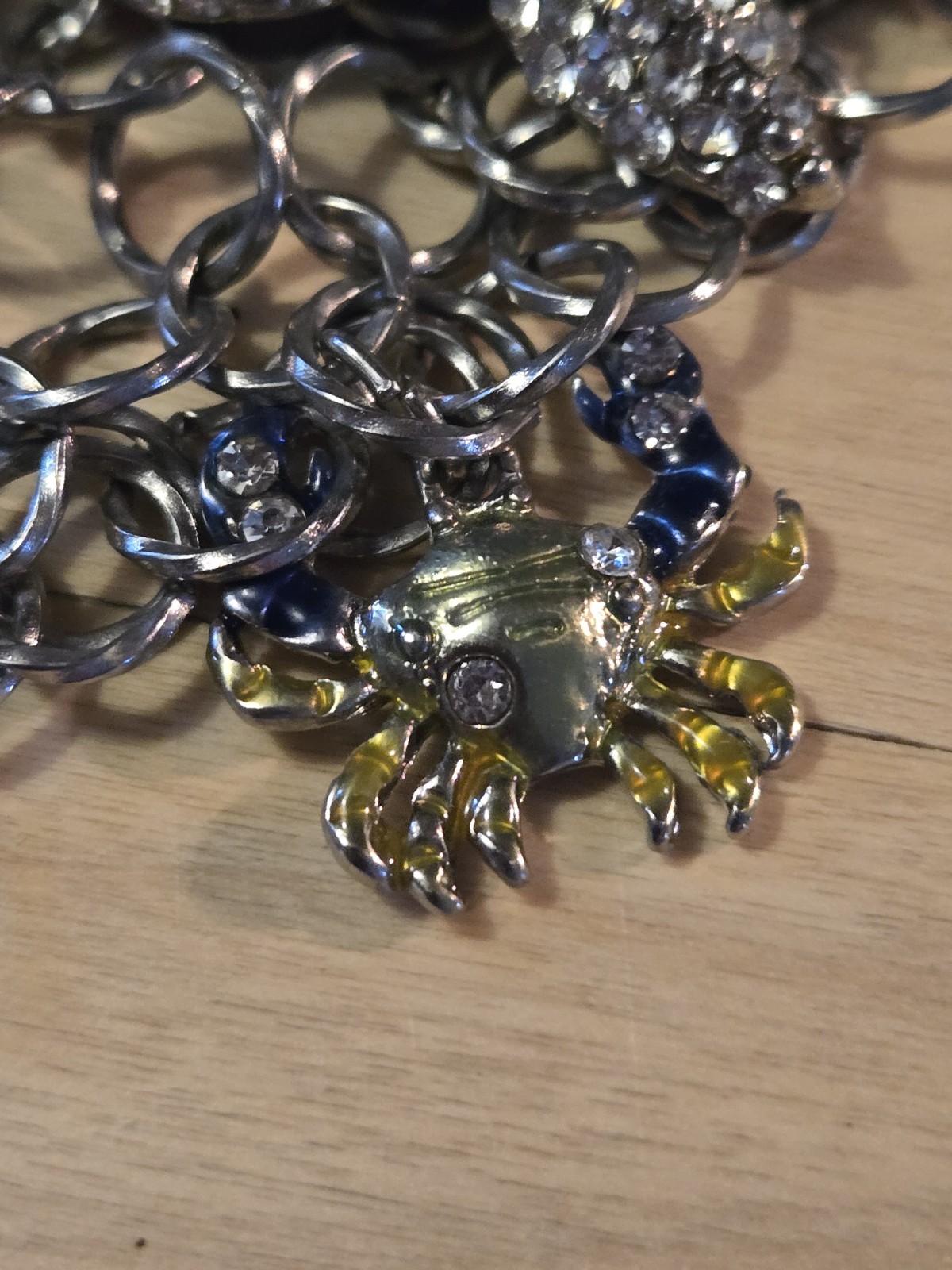 Under The Sea Vtg Silvertone Charm Necklace Fish Seahorse Crab Enamel Rhinestone