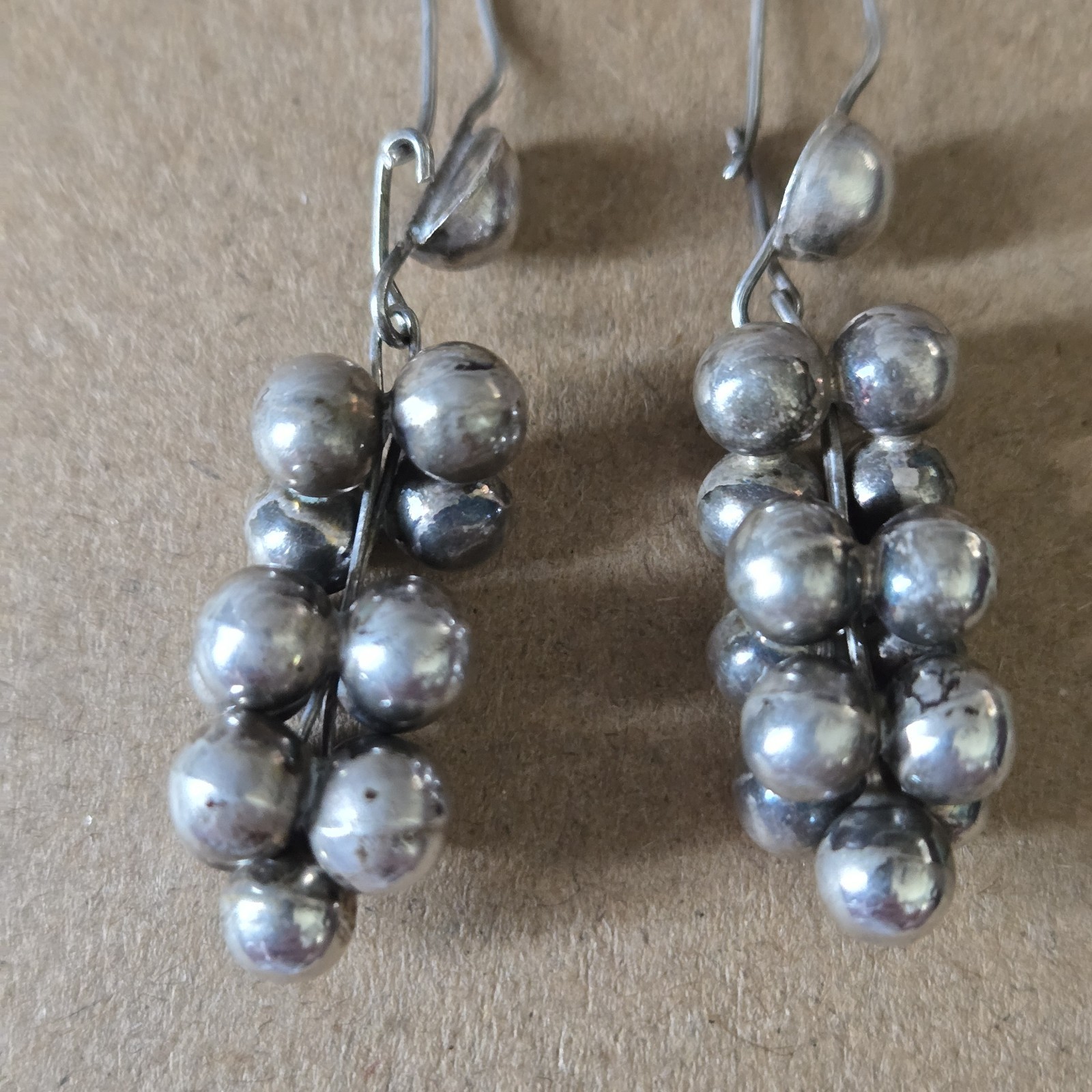 Vintage Mexican Sterling Silver Grape Cluster Dangle Earrings Unmarked 5.7g