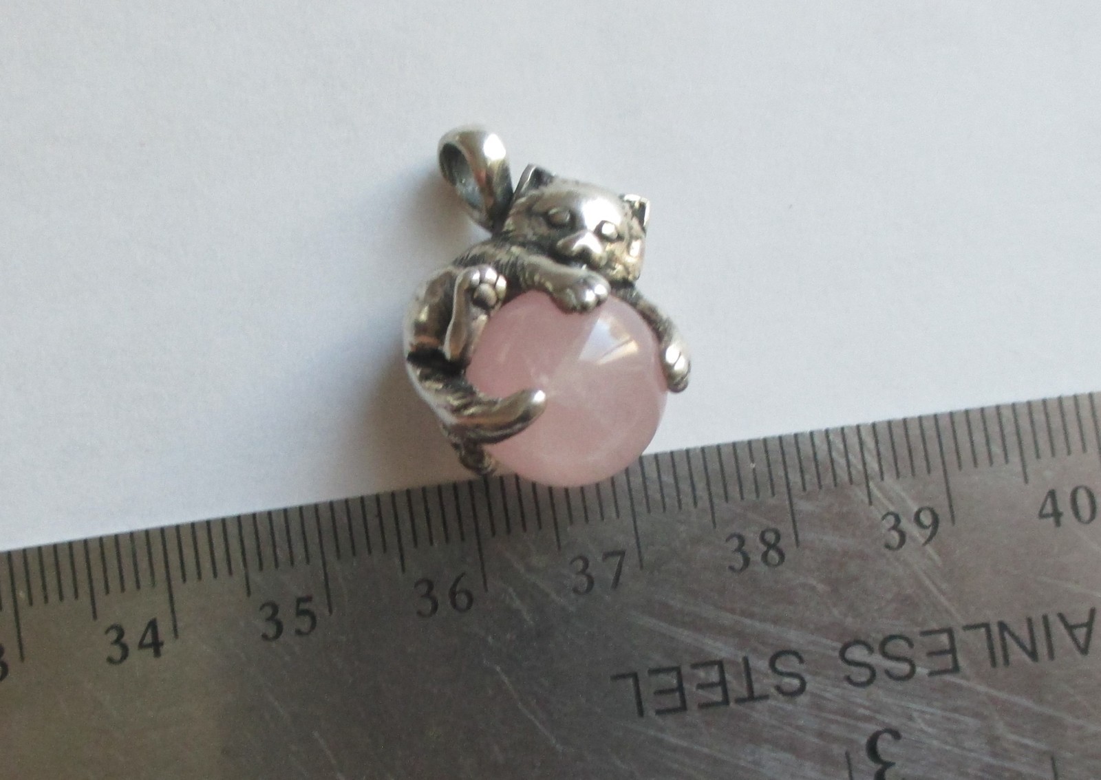 1in VINTAGE STERLING SILVER ROSE QUARTZ ORB CAT PENDANT POOLS OF LIGHT STYLE