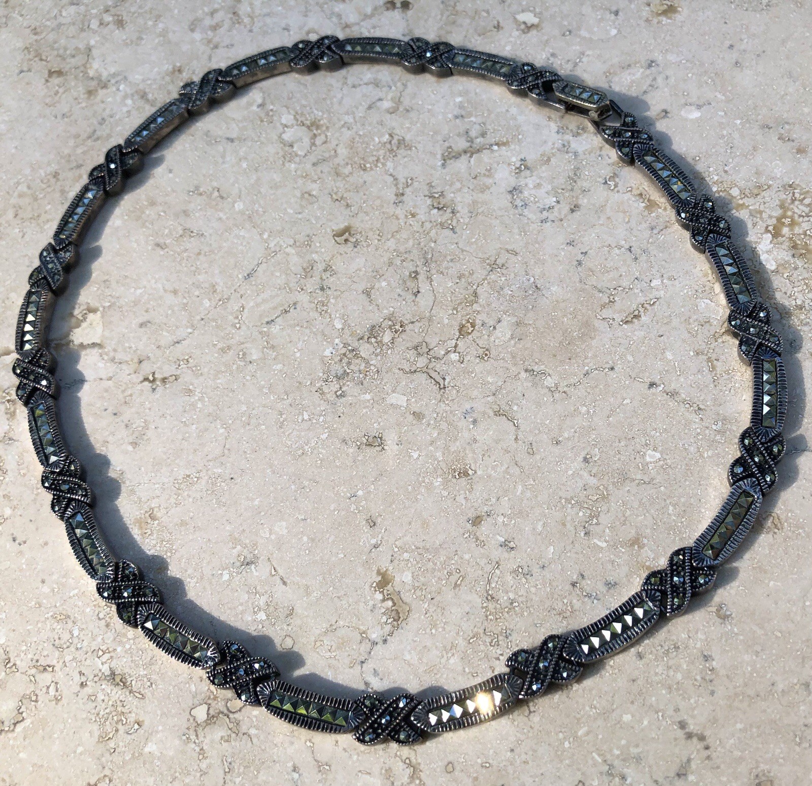 💥🥰❤️‍🔥Authentic VINTAGE STERLING SILVER 925 MARCASITE KISS X Link Necklace