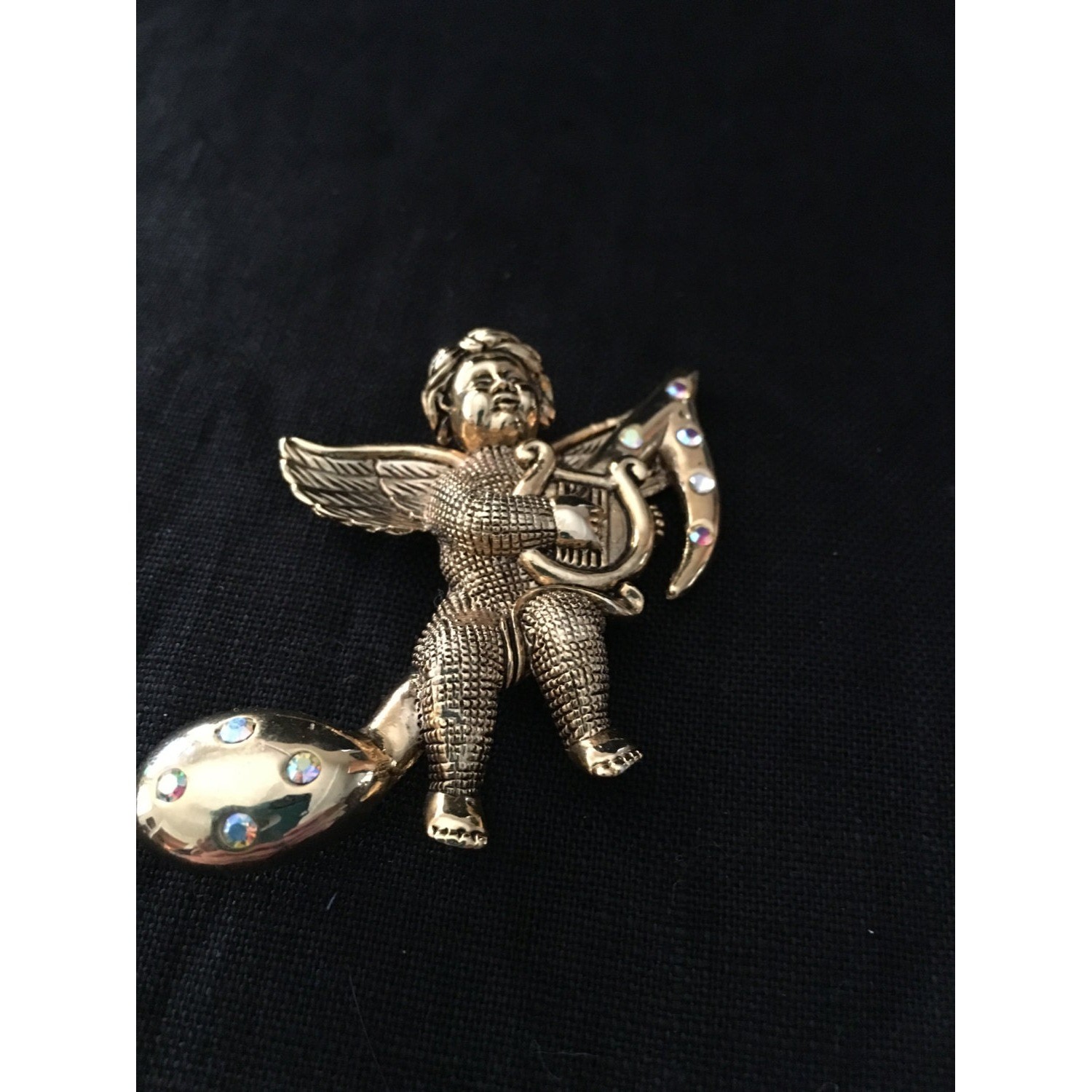 Vintage gold plated angel cherubim brooch