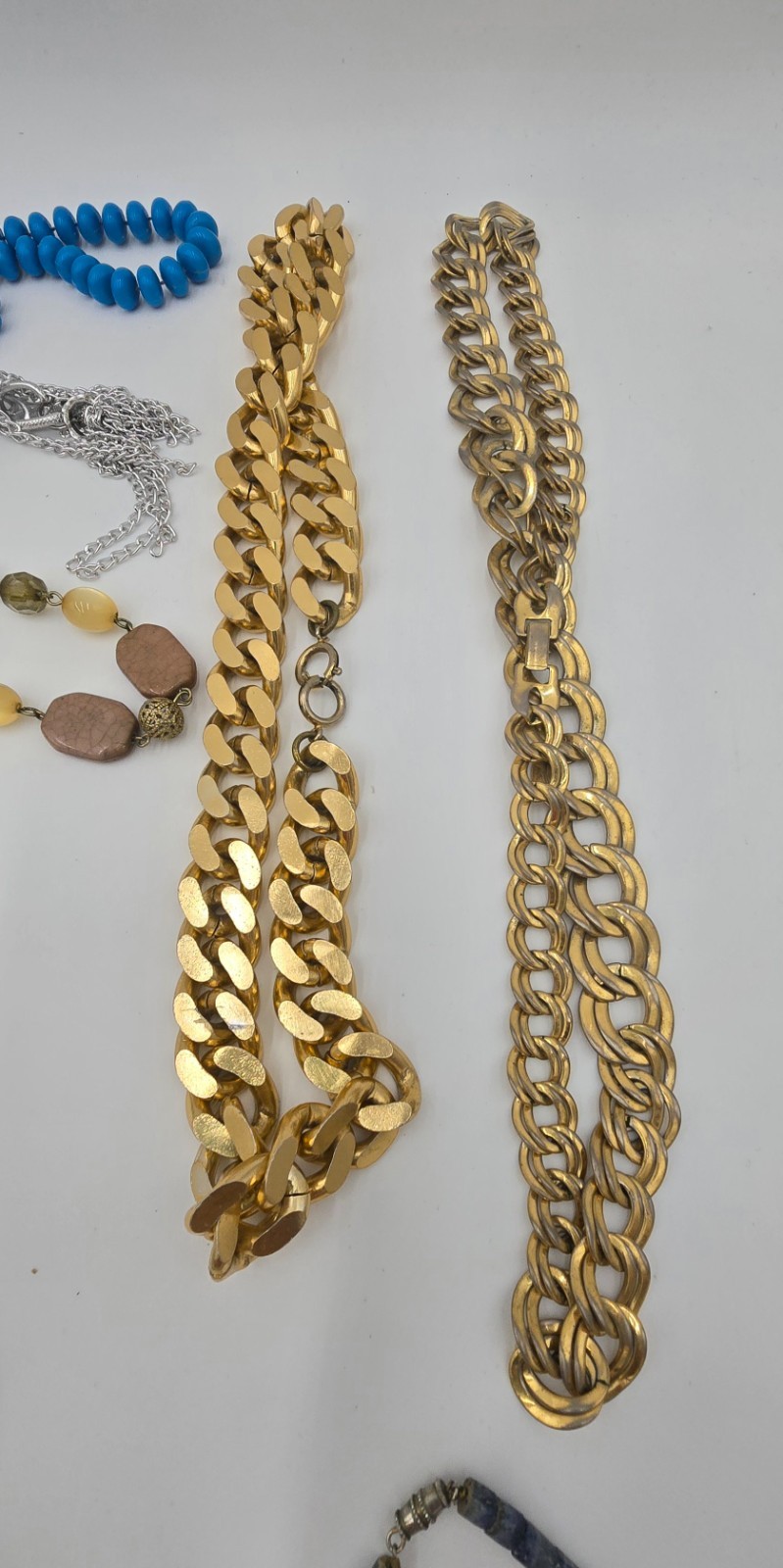 Lot of 15 Vintage Assorted Styles Necklaces Costume Jewelry Sizes Sm/Med/Lrg