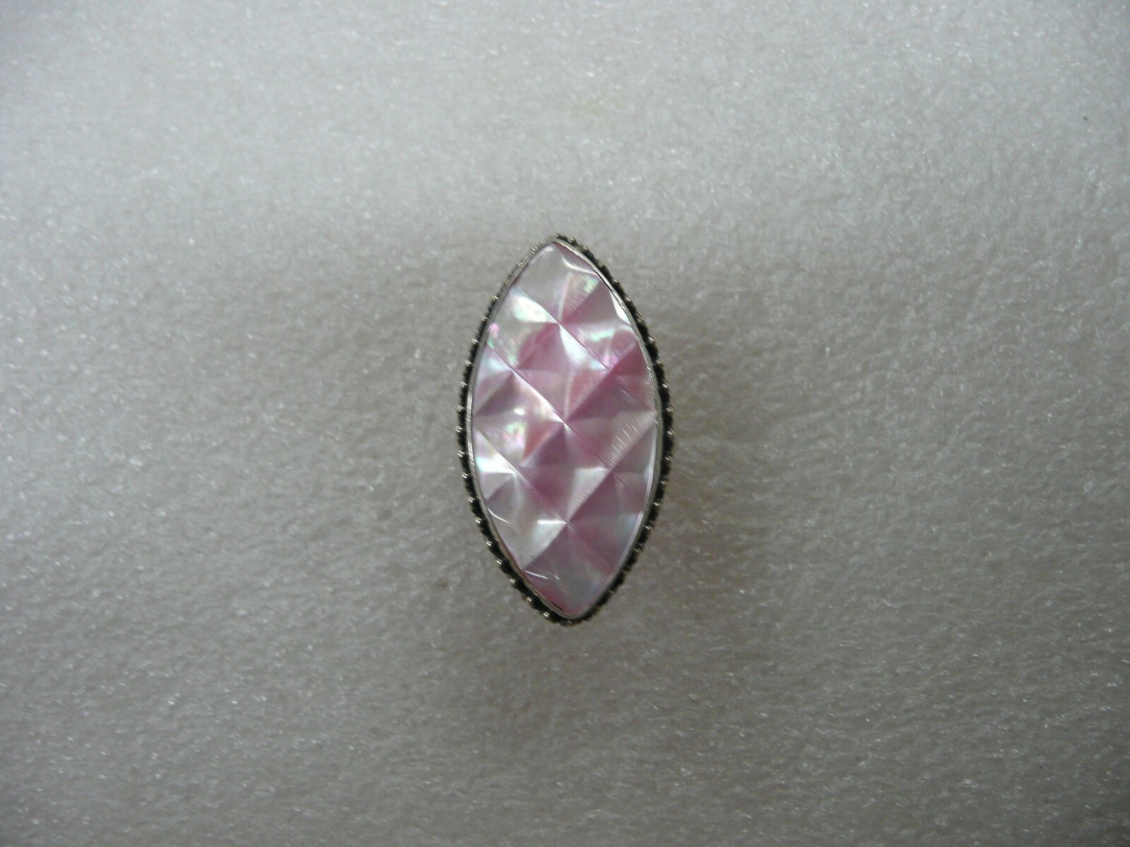 Robert Manse Signed M ID 925 Pink Mother of Pearl Bali Scroll Pattern Ring Size7