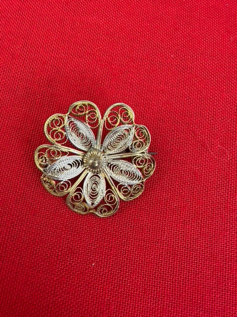 Antique Victorian Filigree Flower Brooch Pin