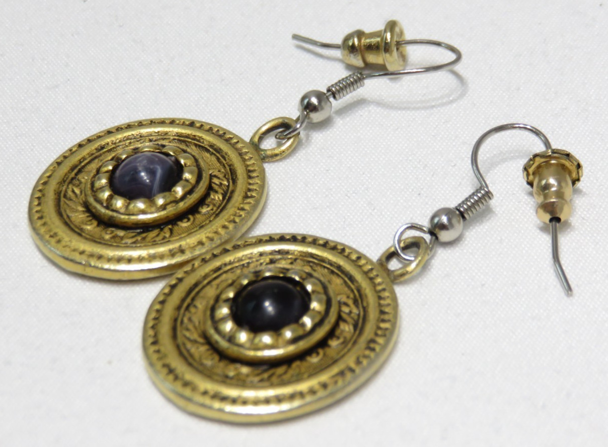 Vintage EH Gold Tone Dark Gem Centered Hook Back Earrings Lot 2416 lisasfinds