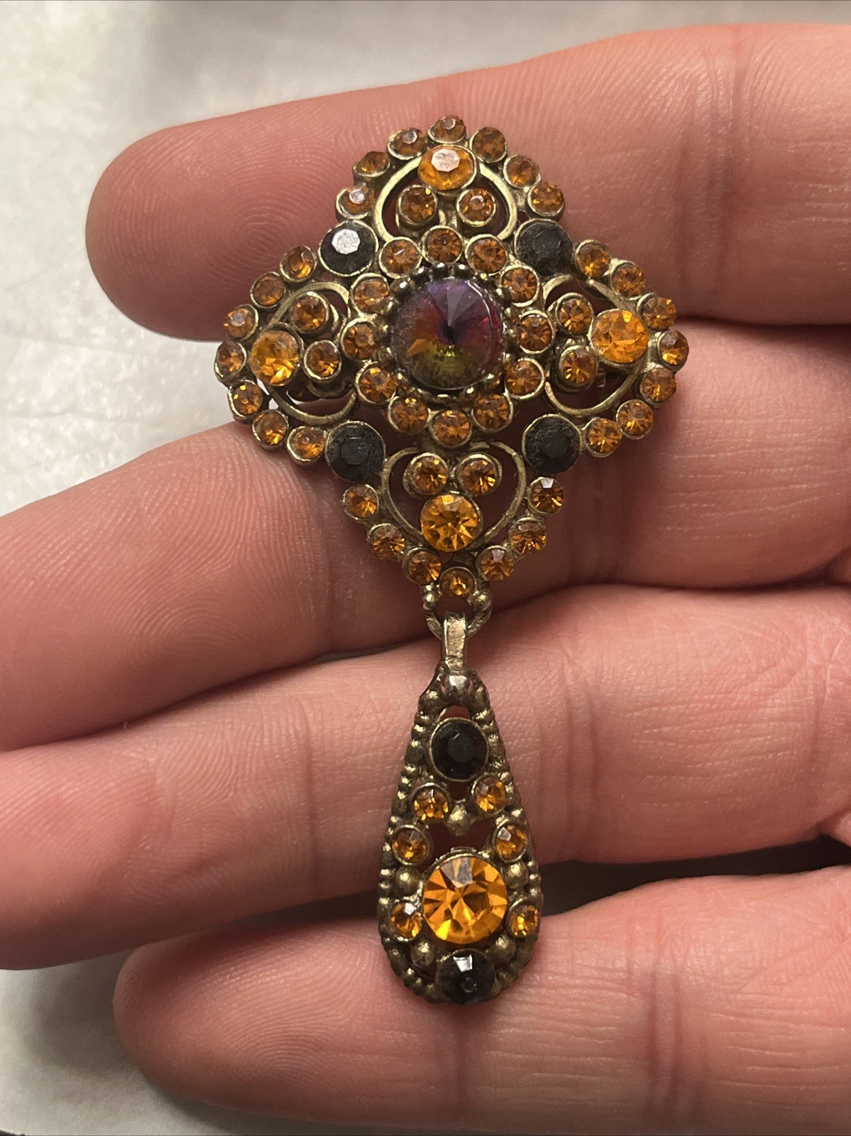 EDLEE VINTAGE RED ORANGE CRYSTAL RHINESTONE DOMED BROOCH 1940s 1950s