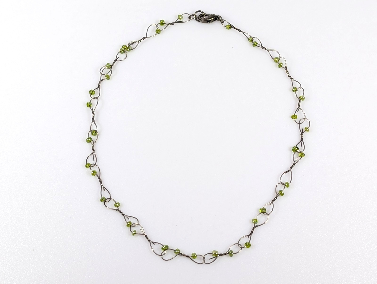 Vtg Y2k Green Seed Bead Barbed Twisted Wire Wrap Dainty Choker Necklace 1990s