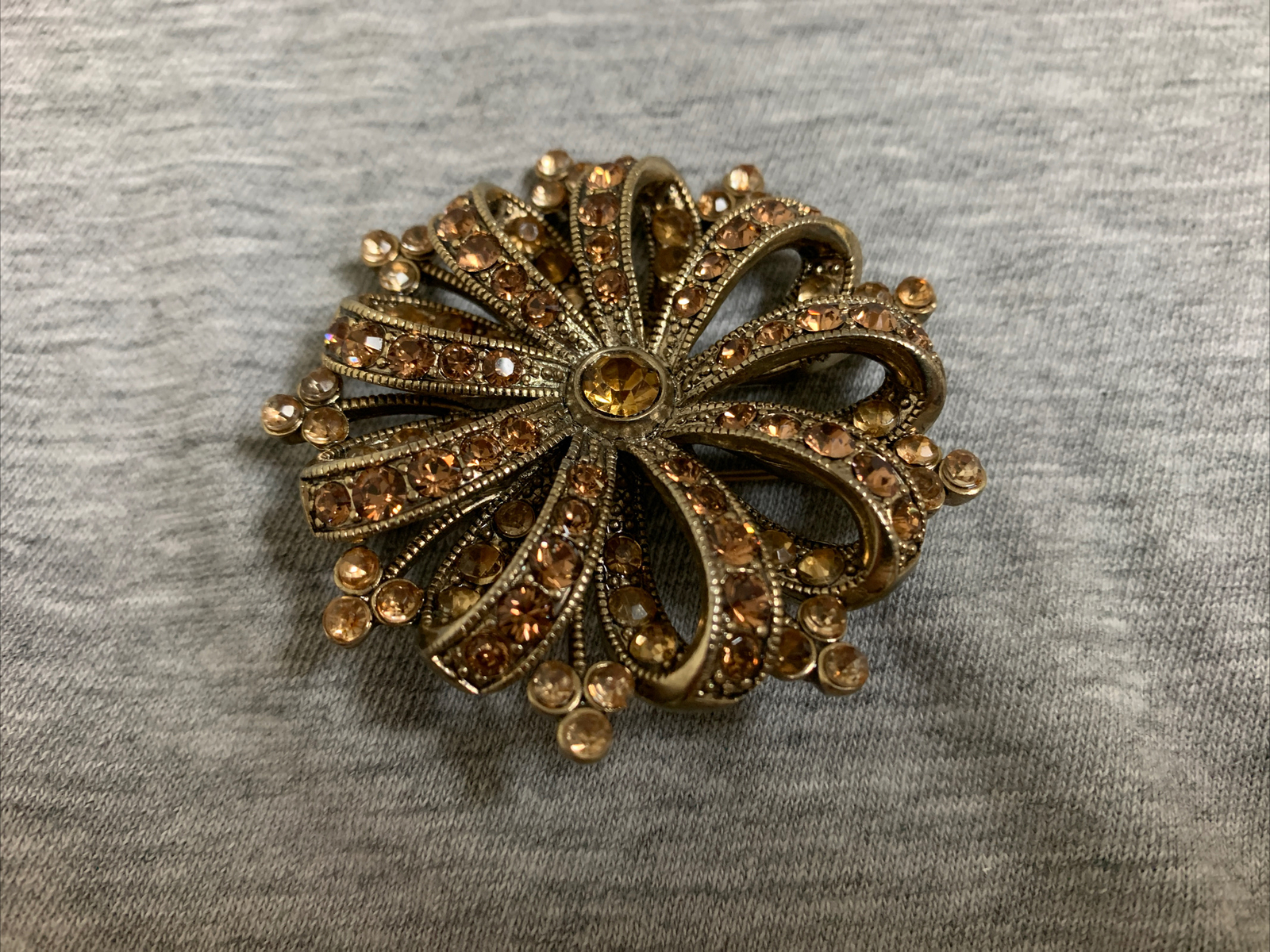 Vintage Liz Claiborne Goldtone Metal & Amber Rhinestone Bow Brooch Pin