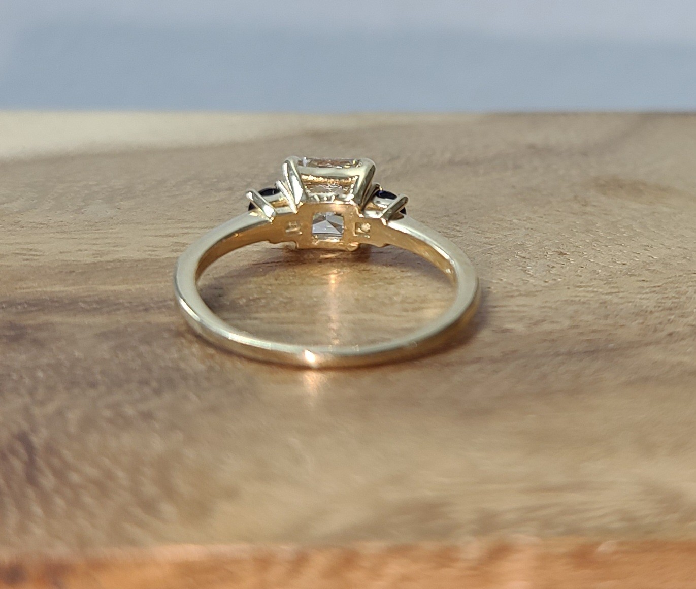 Vintage 14K Yellow Gold Engagement ring 1.41ct.Natural Radiant Cut Diamond