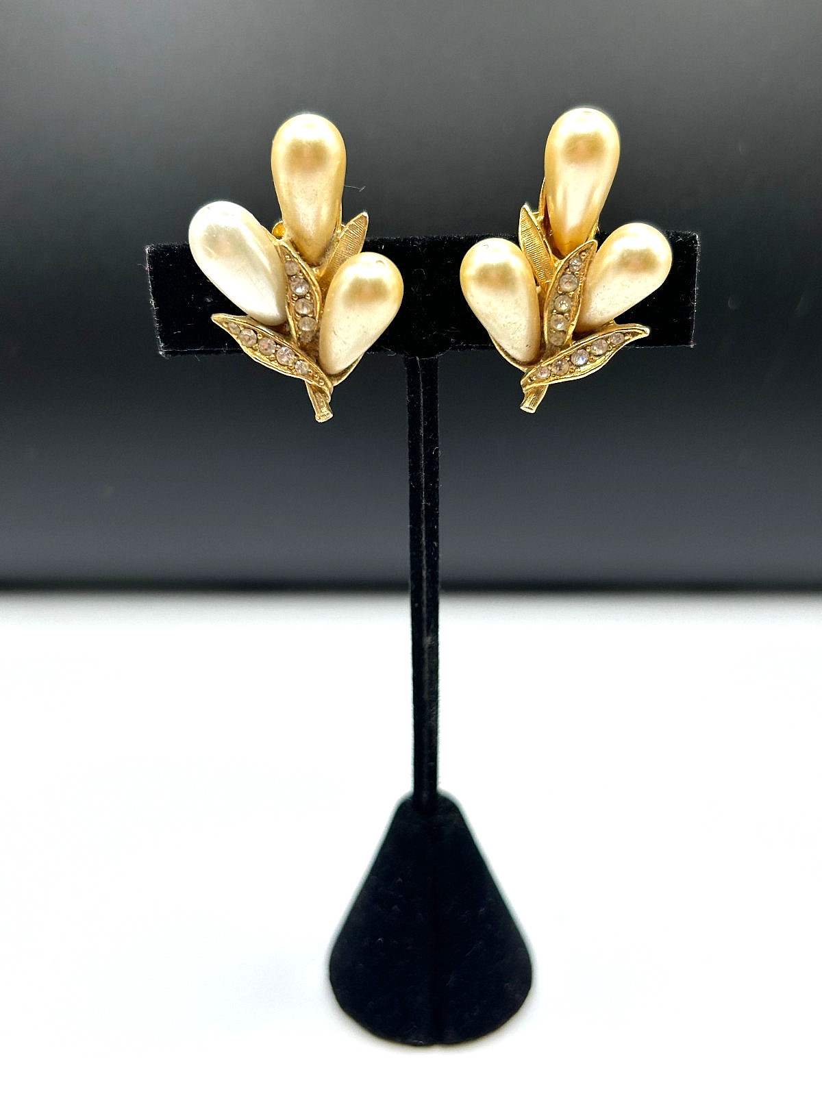 VINTAGE ARTHUR PEPPER CATTAILS EARRINGS CLIP ON PEARL RHINESTONE GOLD TONE