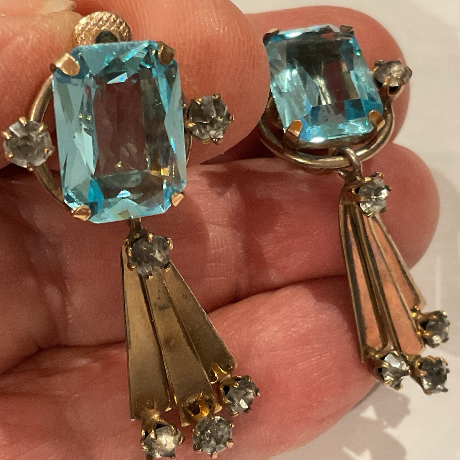 40s RARE! GOLD FILLED DANGLING BLUE AQUA TOPAZ COLORED LGE SCREW BACK EARRINGS