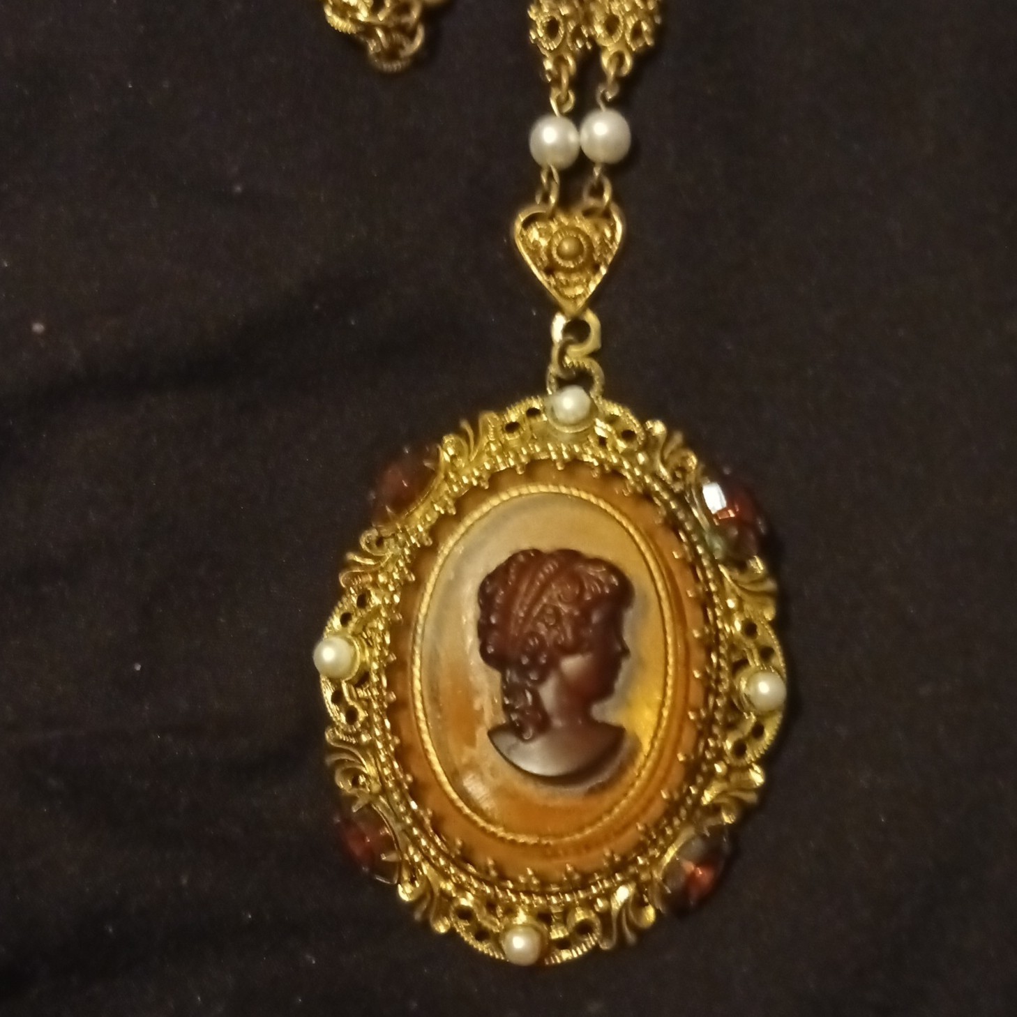 Western Germany Oval Cameo Pendant Necklace Faux Pearl Accents Brown glass