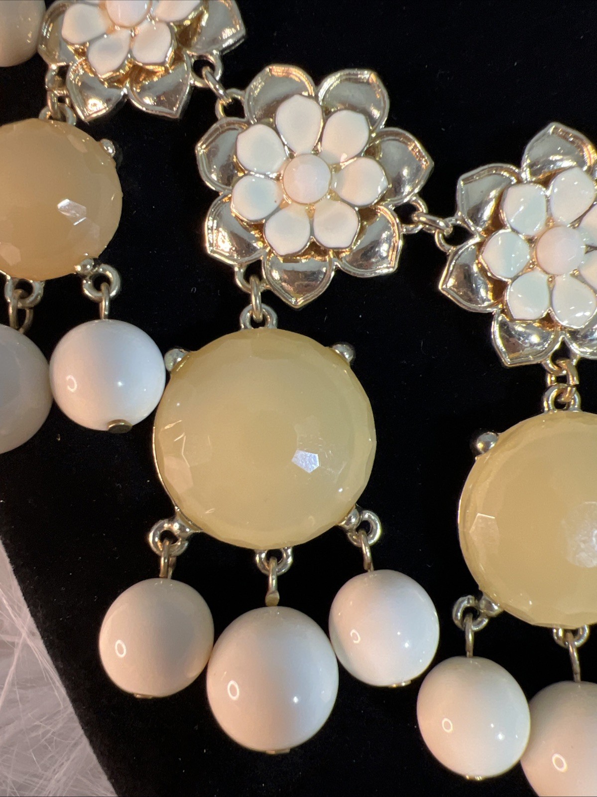 Stunning Vintage-inspired Floral Bubble Yellow Statement Necklace Elegant Prom