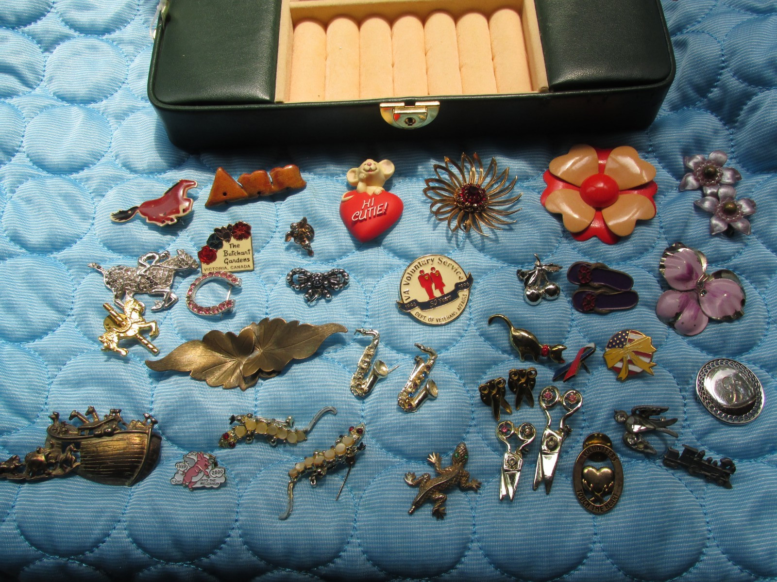 Lot of 35 Mixed Lot Brooches/Pins – some Scratched/Damaged/missing Stones As Is
