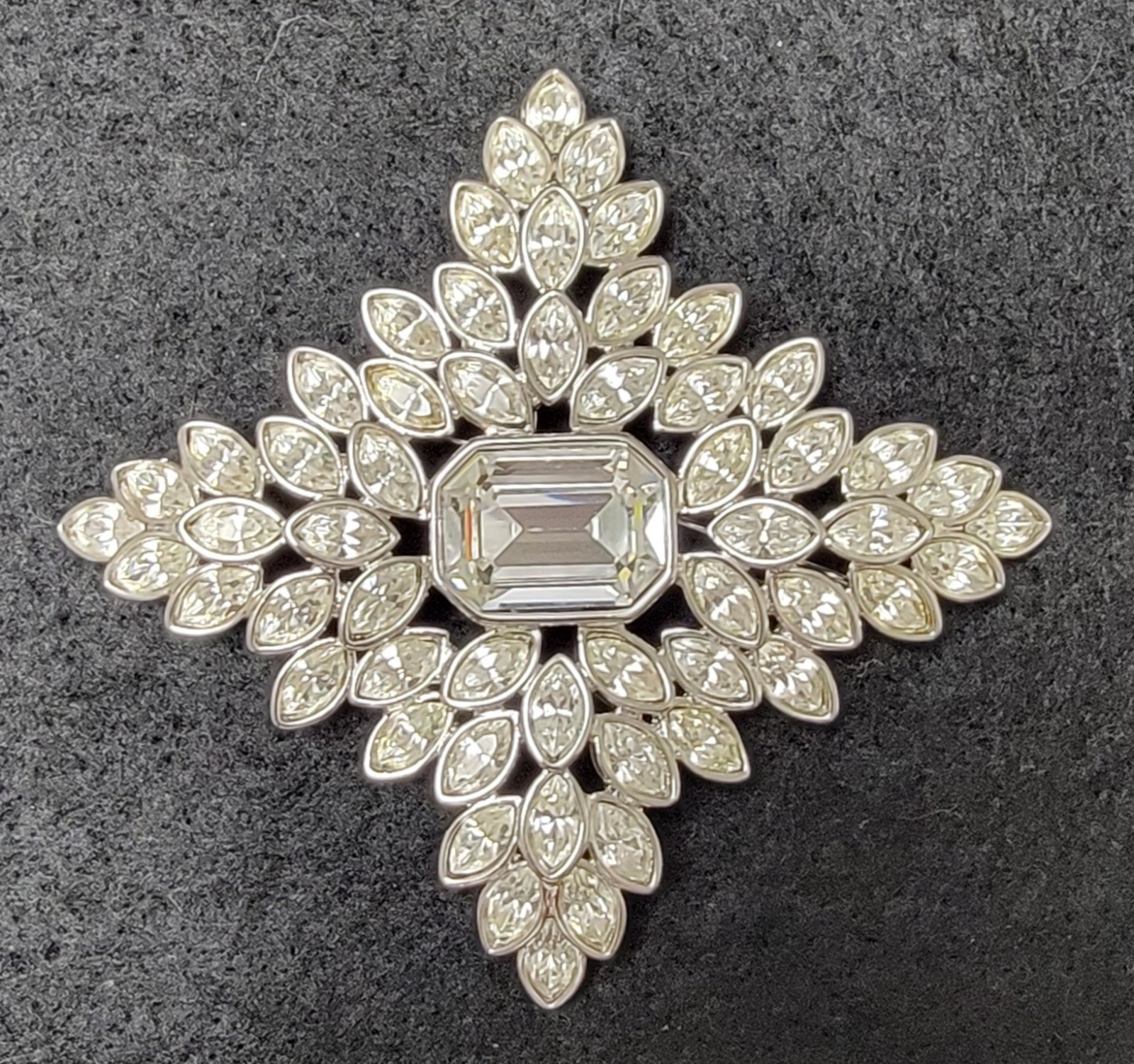 VTG 1960s Kenneth Jay Lane Oval Stamp Crystal Cruciform Brooch Jackie Kennedy