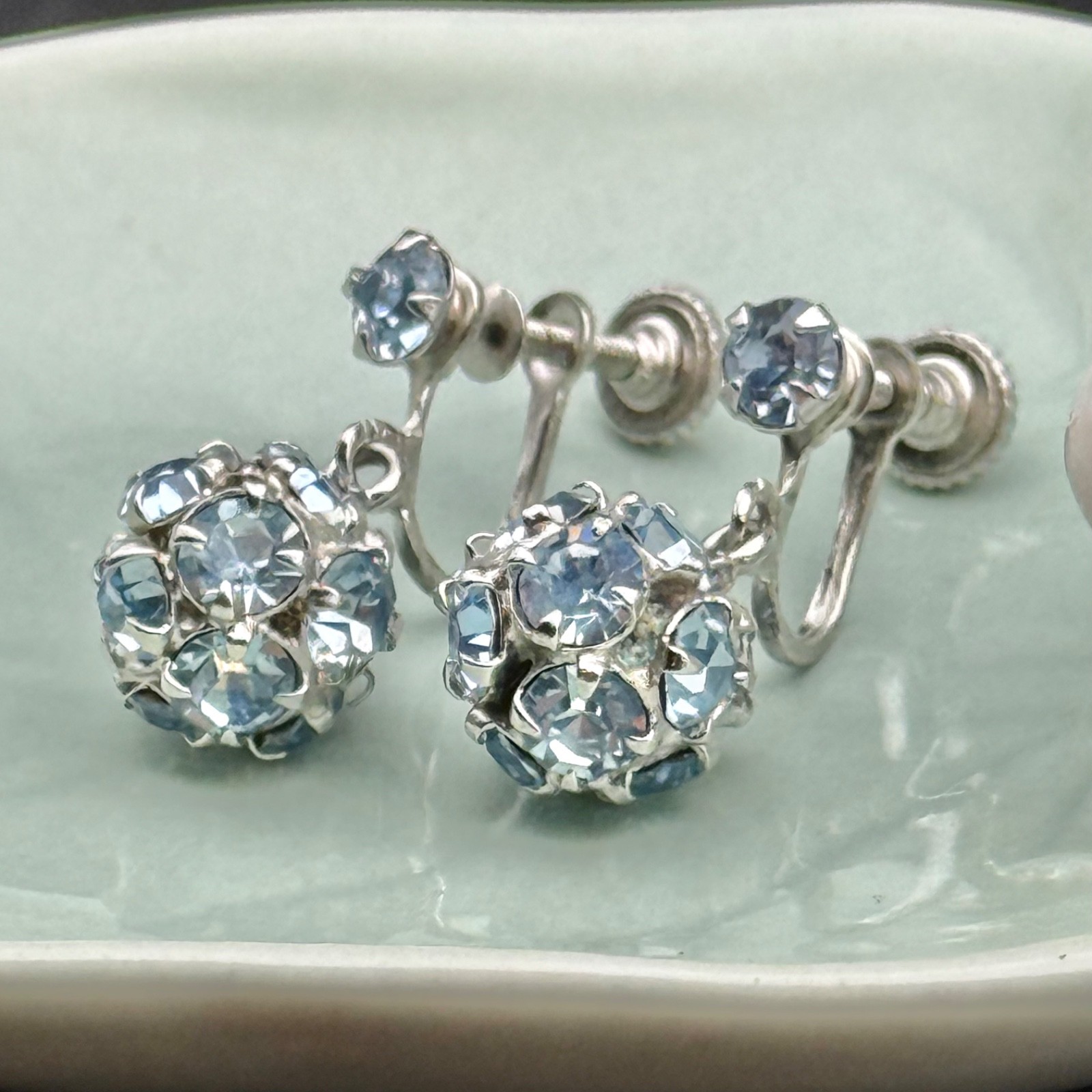 Vintage Blue Rhinestone Dangle Screwback Earrings Silver Tone 1950s Bridal