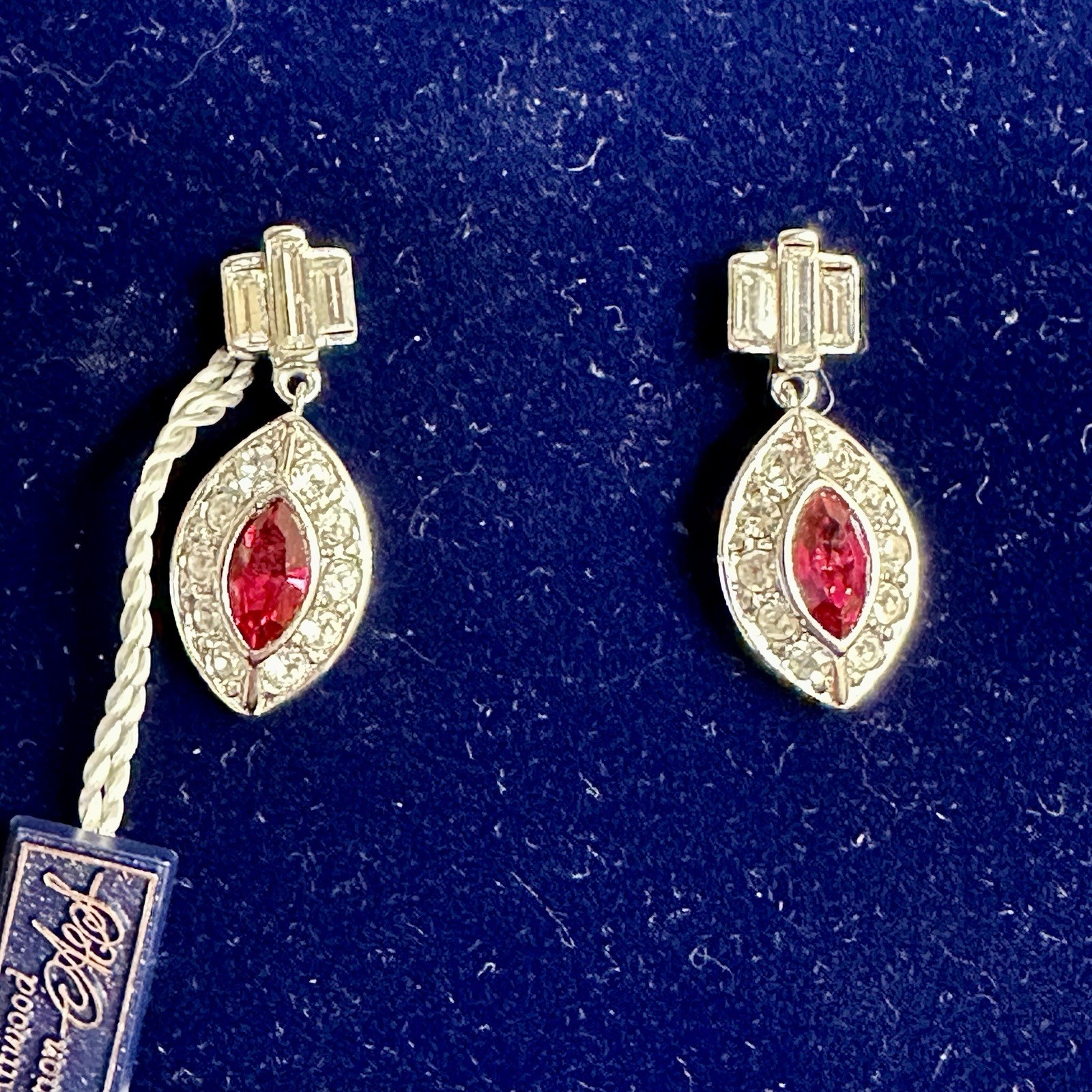 VTG The Attwood Collection Sawyer Great Britain Red Crystals Dangle Earrings 1”