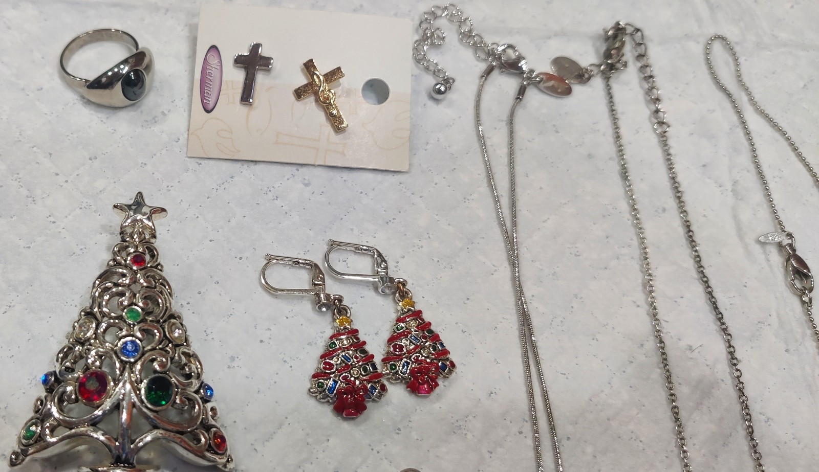 Lot Of Estate Costume Jewelry + Freshwater Pearls, 17 Pcs
