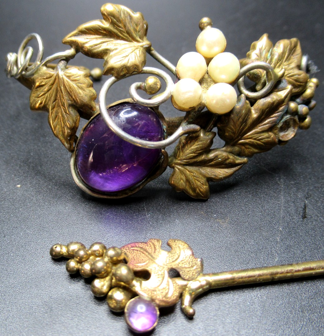 Gorgeous Genuine Amethyst & Pearl Grape Cluster Cuff Bracelet Stick Pin Set