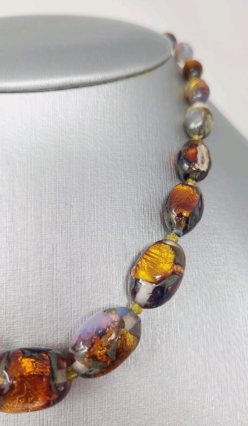 Antique Venetian Opalescent Gold Foil Oval Beaded Graduated Necklace