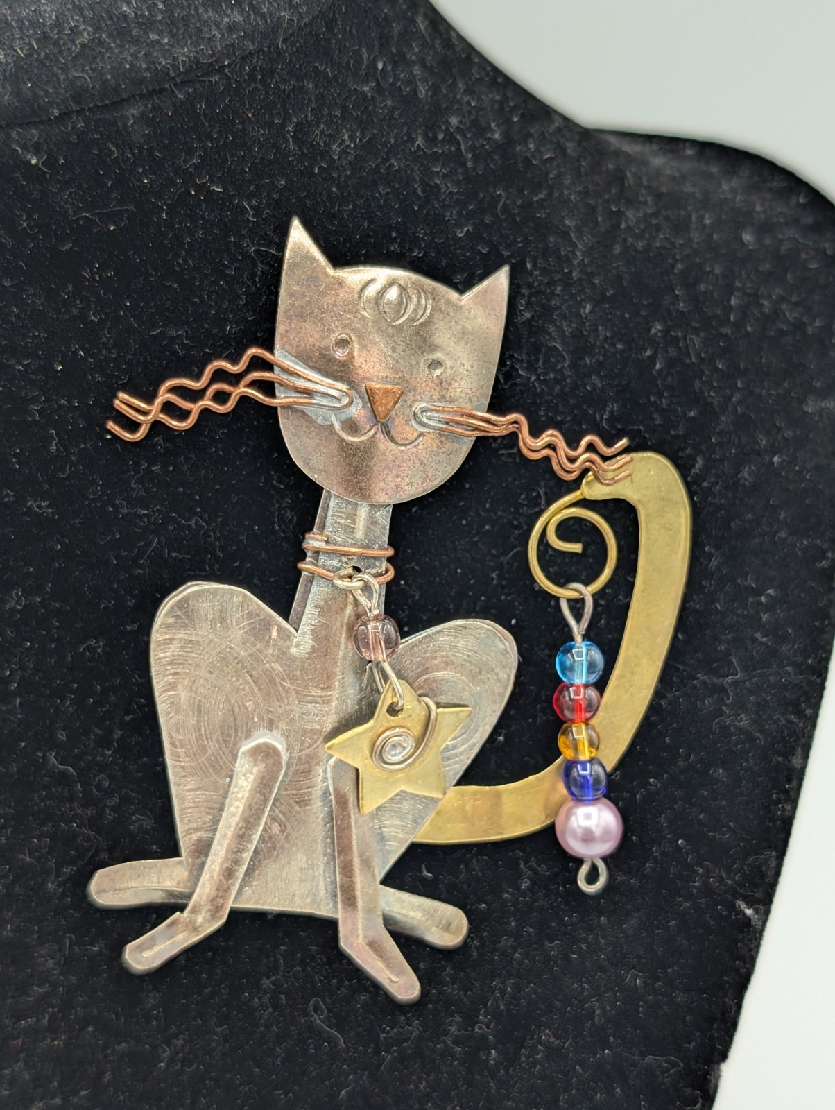 Vintage Mixed Metals Pilgrim Imports Sly Cat Pin Brooch Thailand Smiling Cat 3″