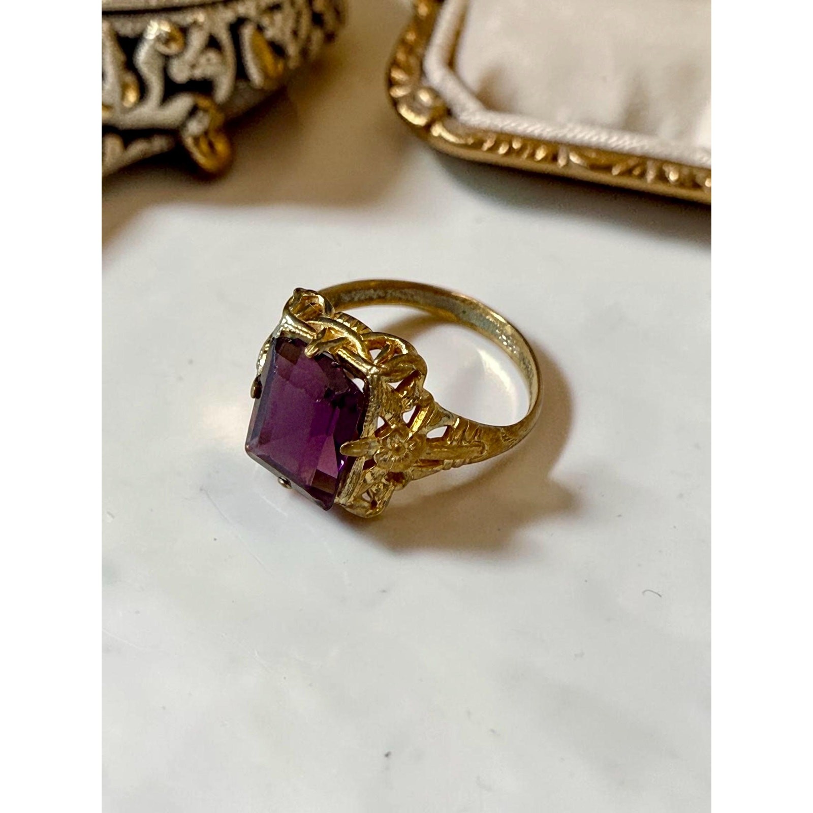 Vintage Uncas Glass Ring Gold Plated Brass Mounted w Glass Stone Filigree
