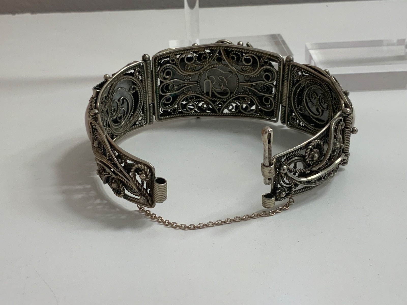 VINTAGE MORE THAN 50 YEARS OLD ENAMEL WOMEN BRACELET & EARRINGS GREAT CONDITION