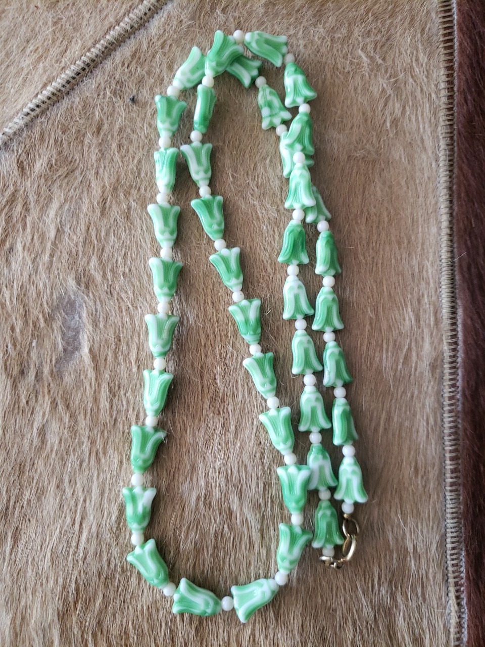 Vintage Czech Tulip Green Glass Beaded Necklace 30″