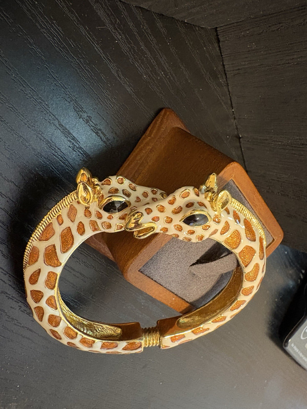 KJL kenneth jay lane bracelet hinged giraffes gold tone enamel vintage 6.5 wow!