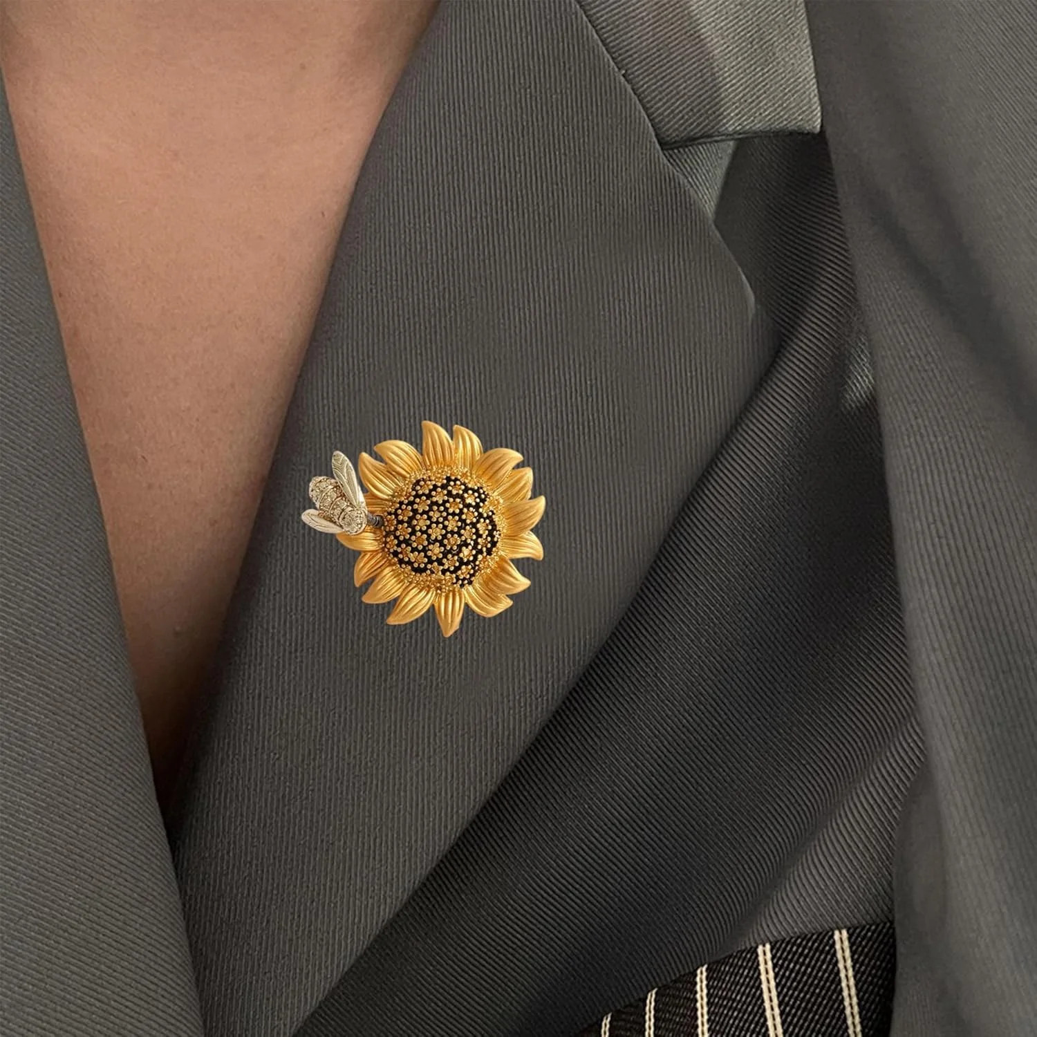 Sunflower Brooch Rhinestone Crystal Flower Pin, Vintage Yellow Daisy Enamel Bee