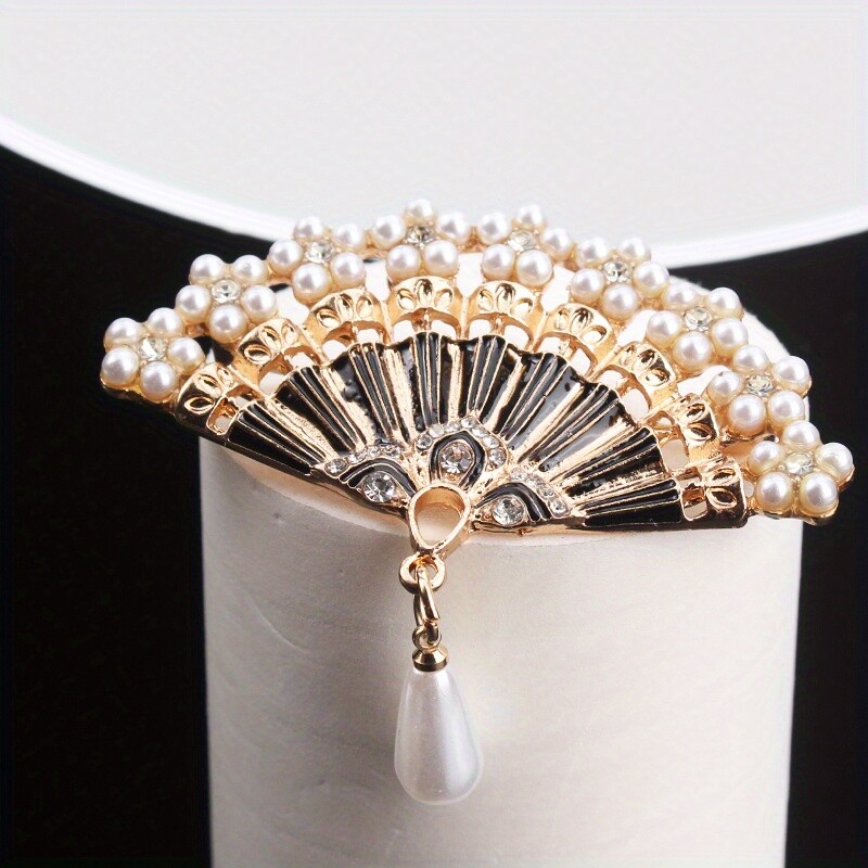 Vintage Classical Dripping Oil Cut-out Pearl Fan Brooch Jewelry Gift Accessories