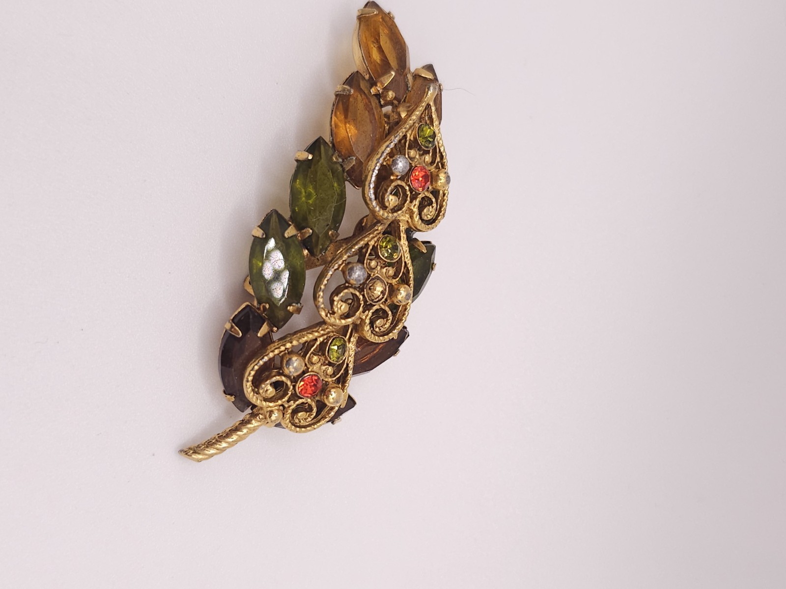 VTG Green Yellow Rhinestone Leaf Spray Brooch Gold-Tone