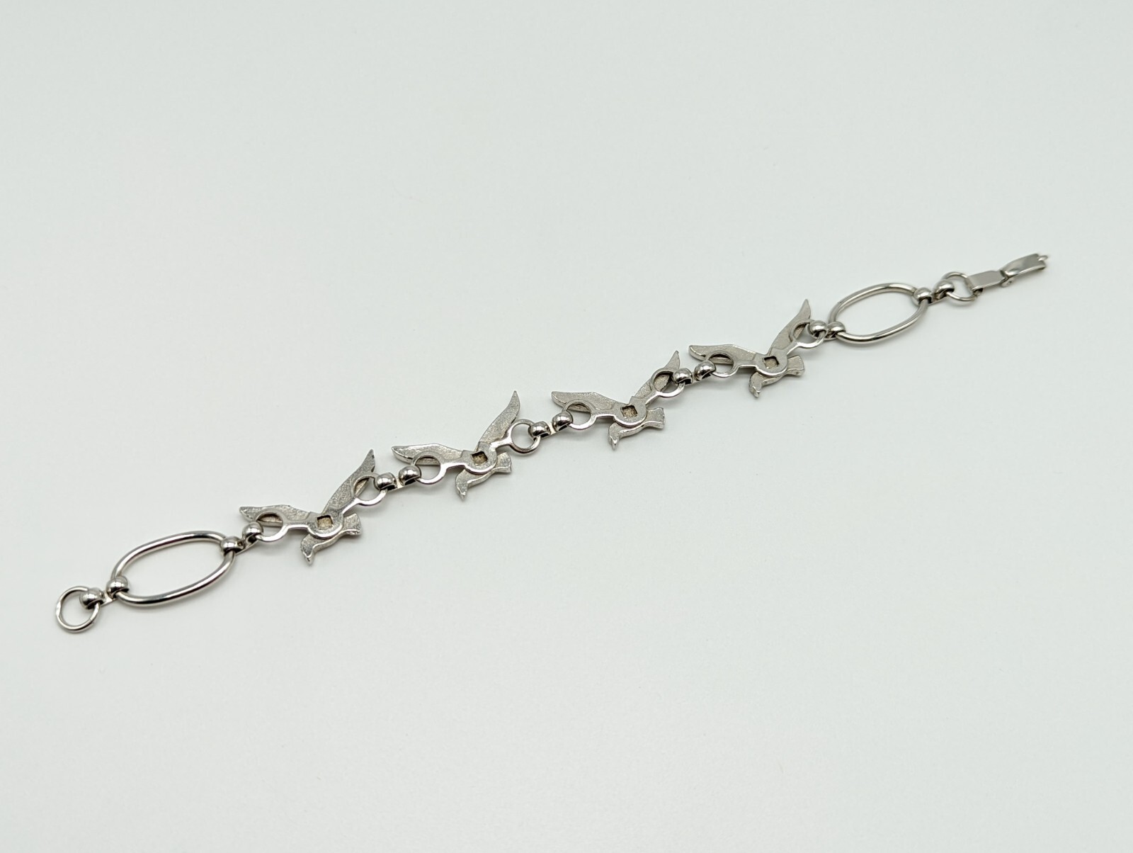 Vintage Silver Tone Flying Stretched Wing Bird Dove Chain Link Bracelet Animals