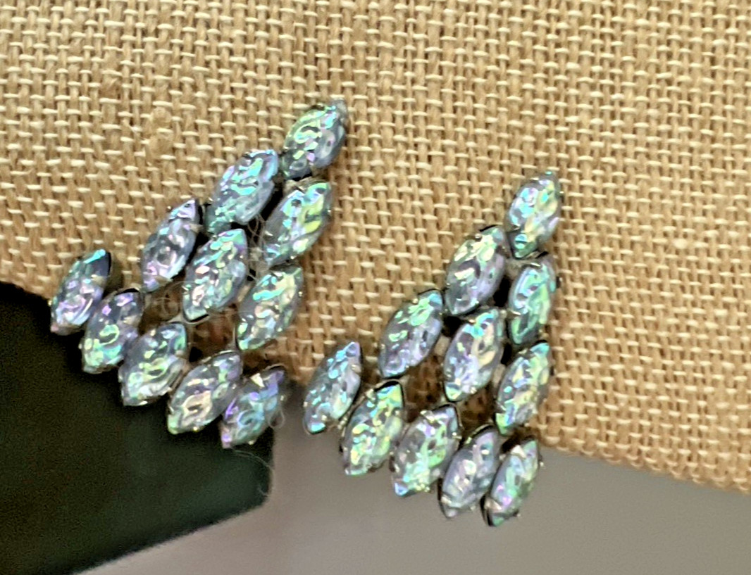 VTG. MCM BLUE AURORA BOREALIS RHINESTONE & ART GLASS NECKLACE & EARRING SET