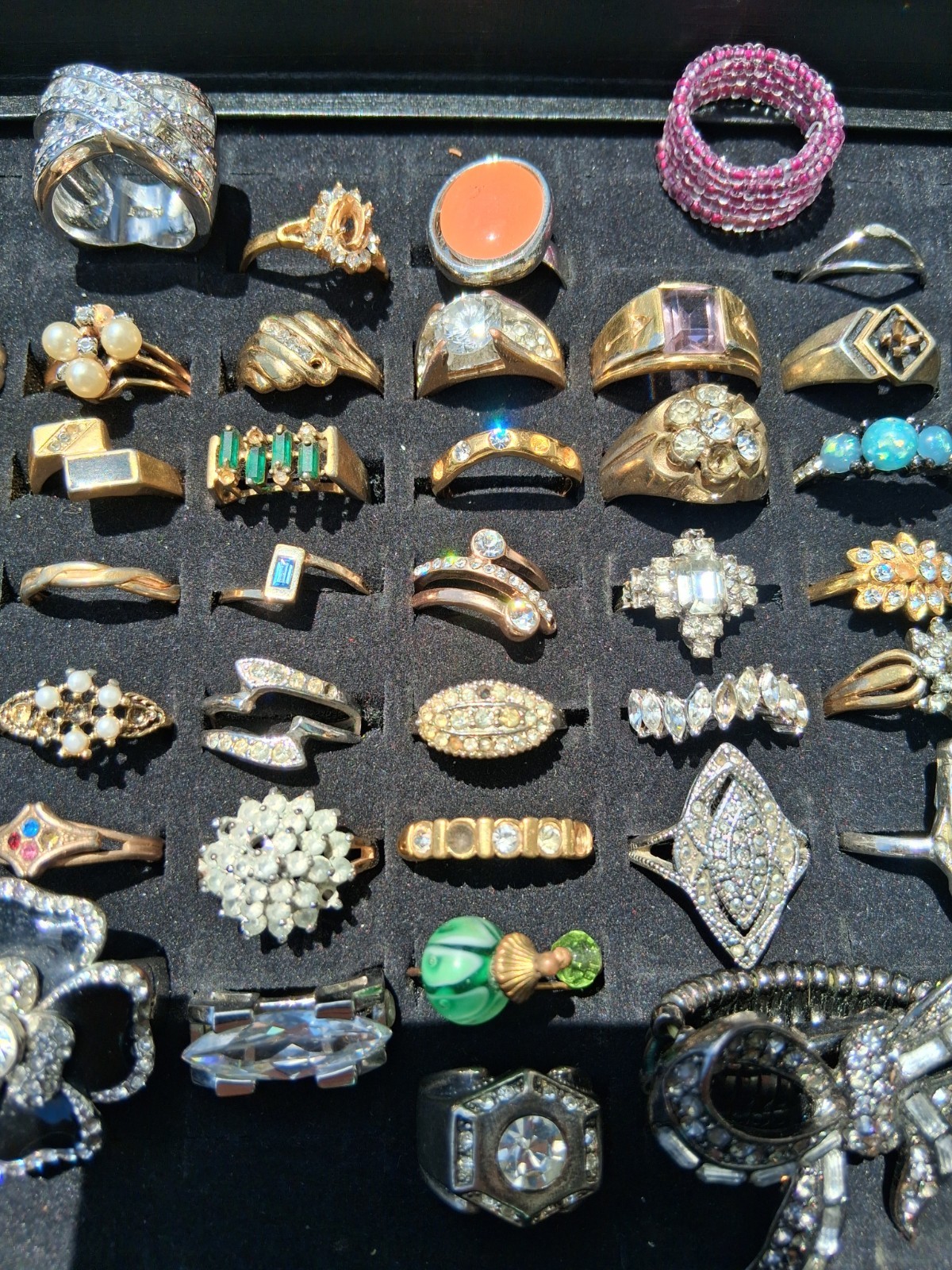 VTG Costume Ring Lot all repair 40s to 90s Era 45 rings 18kge, Vargas, Uncas Etc