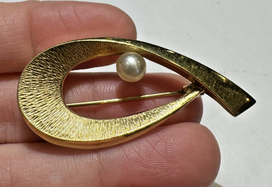 Vintage Rolled Gold Pearl Swirl Teardrop Bow Brooch Made Germany
