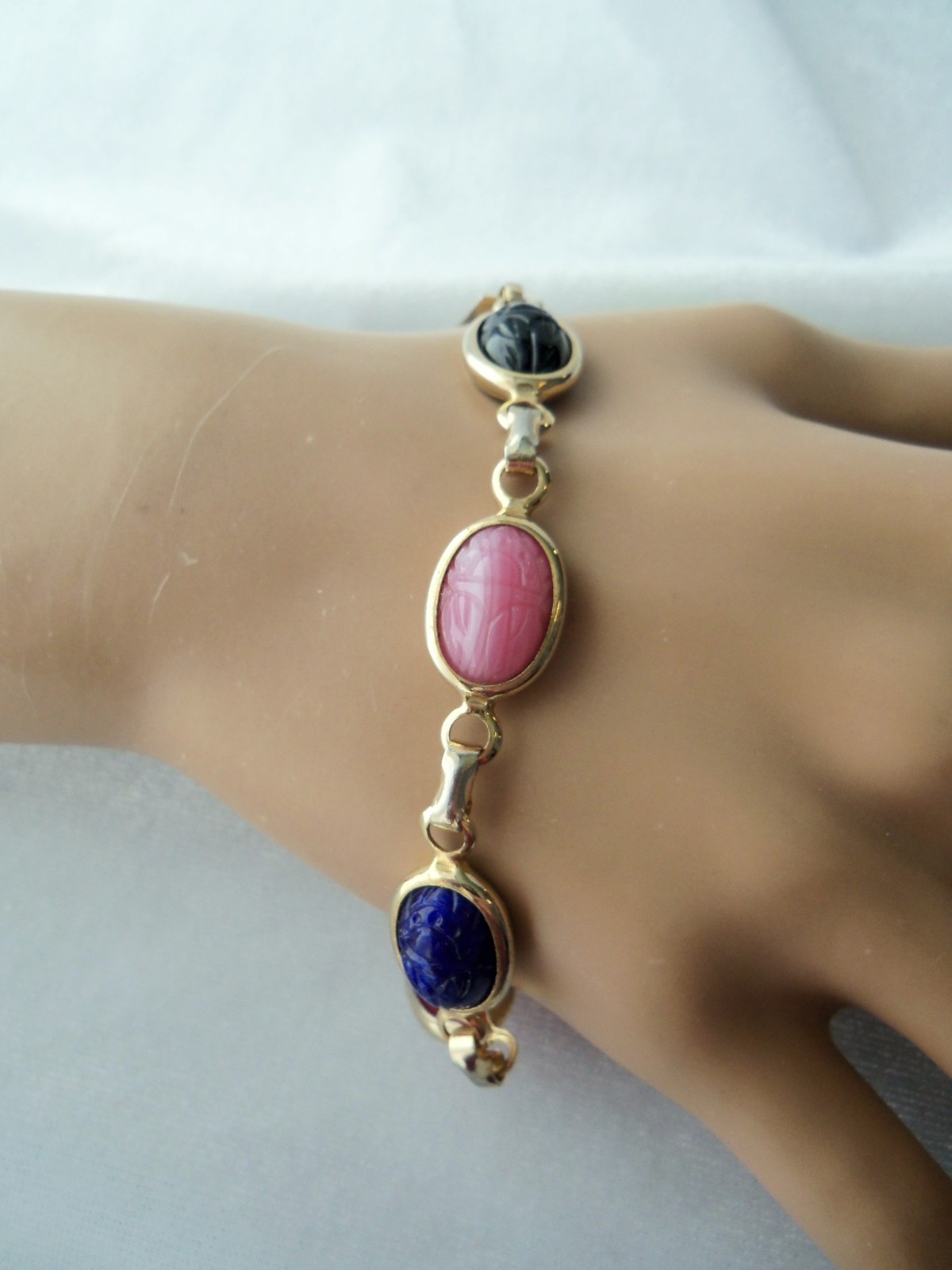 VTG Multicolor Faux Gemstone Scarab Link Gold Tone Bracelet With Safety Chain