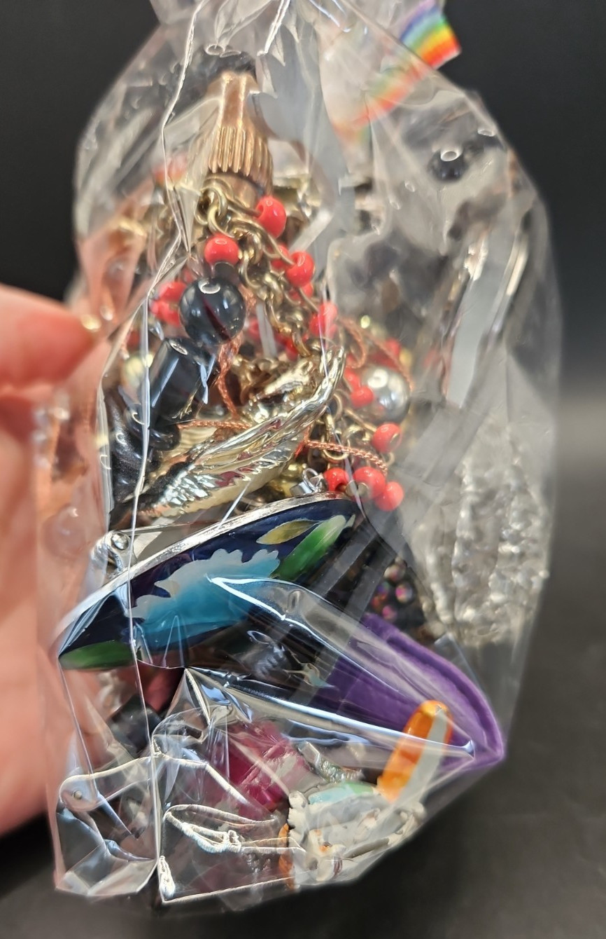 Vintage Modern Junk Craft Broken Jewelry 1 Lb lot Beads Chains Rhinestones 8