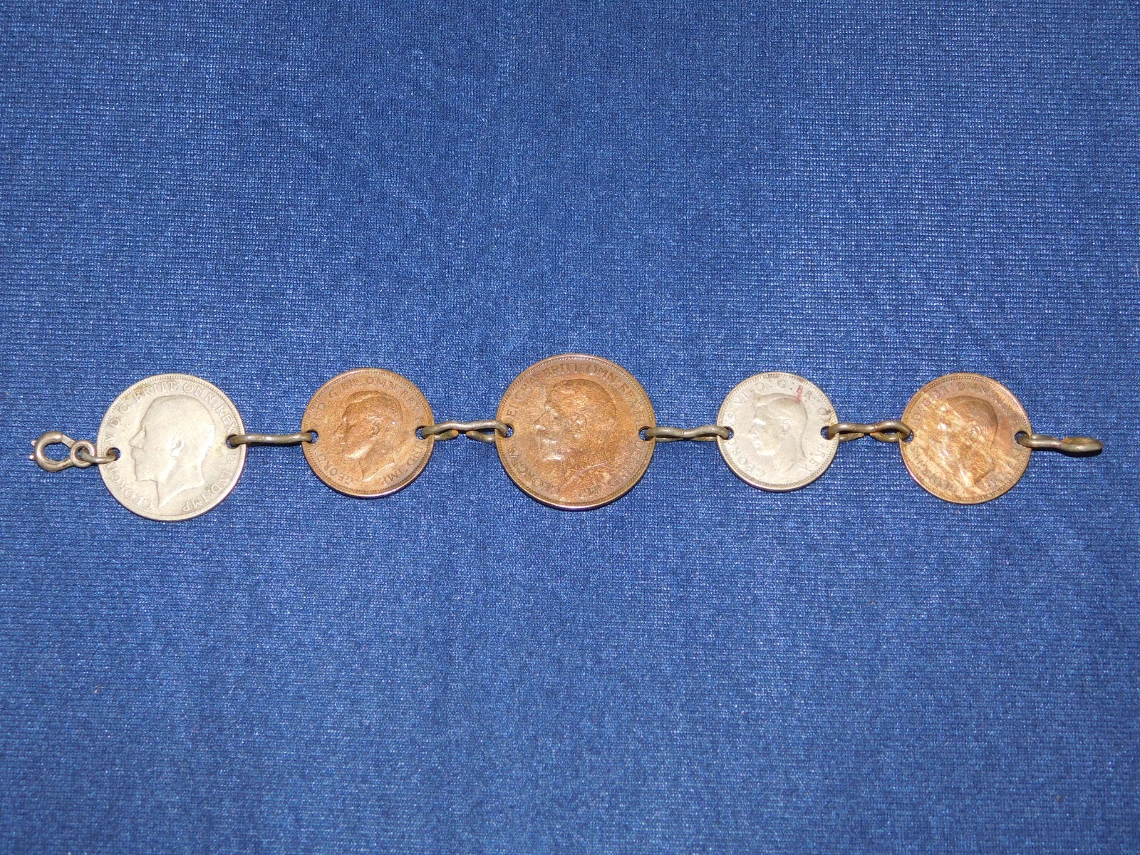 VINTAGE GREAT BRITAIN JEWELRY 5 BRITISH COINS BRACELET