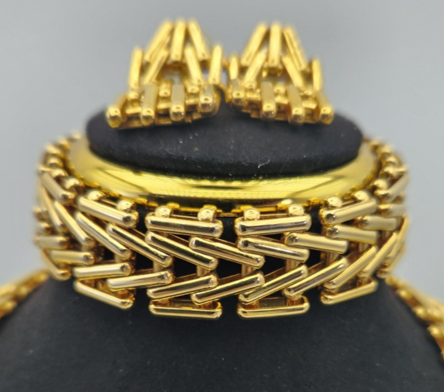 Modernist Classic Gold Tone Art parure set Necklace Bracelet Earrings Heavy 122G
