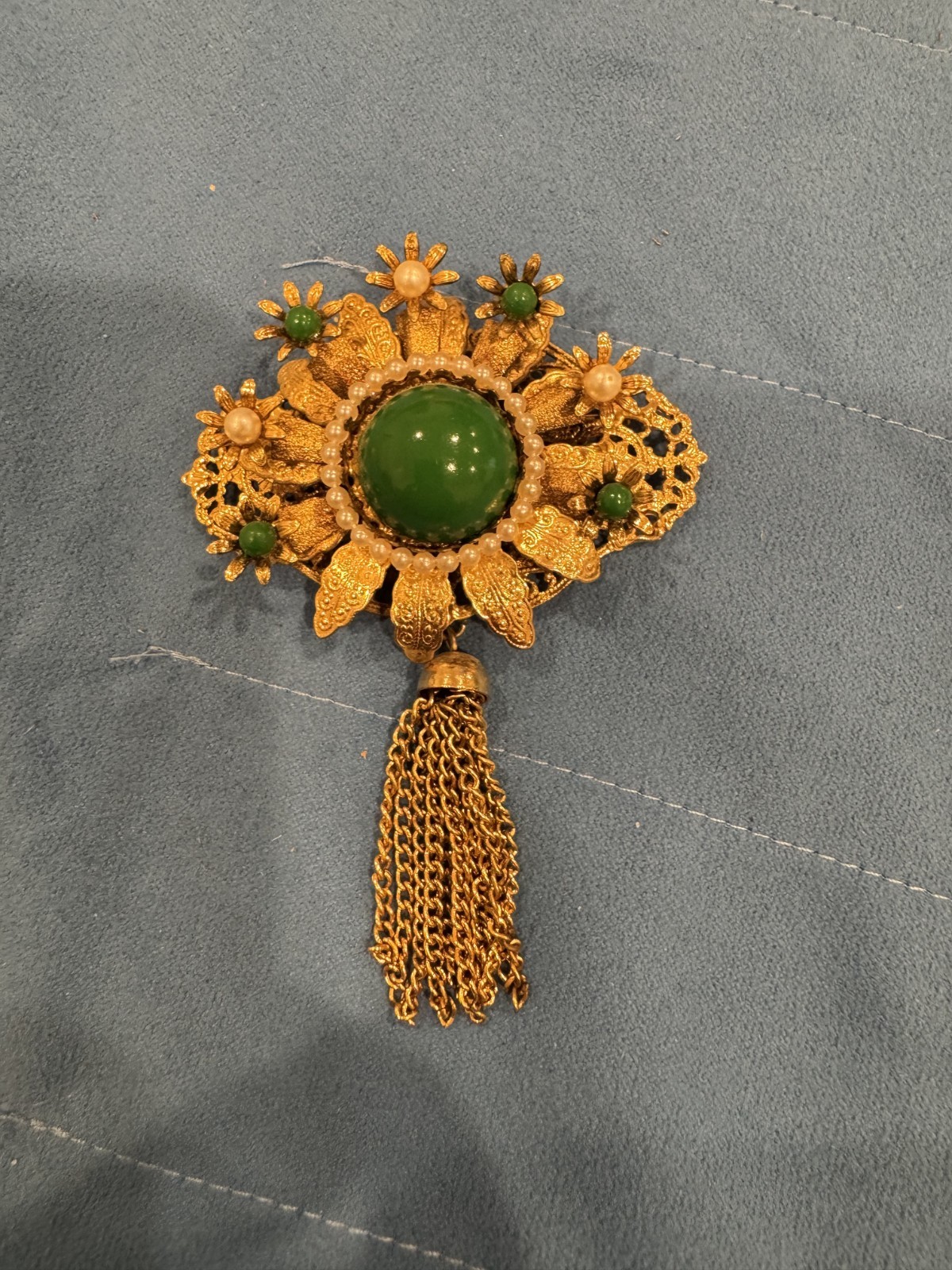 Vintage gold tone faux jade dangle chain tassel designer runway brooch pin