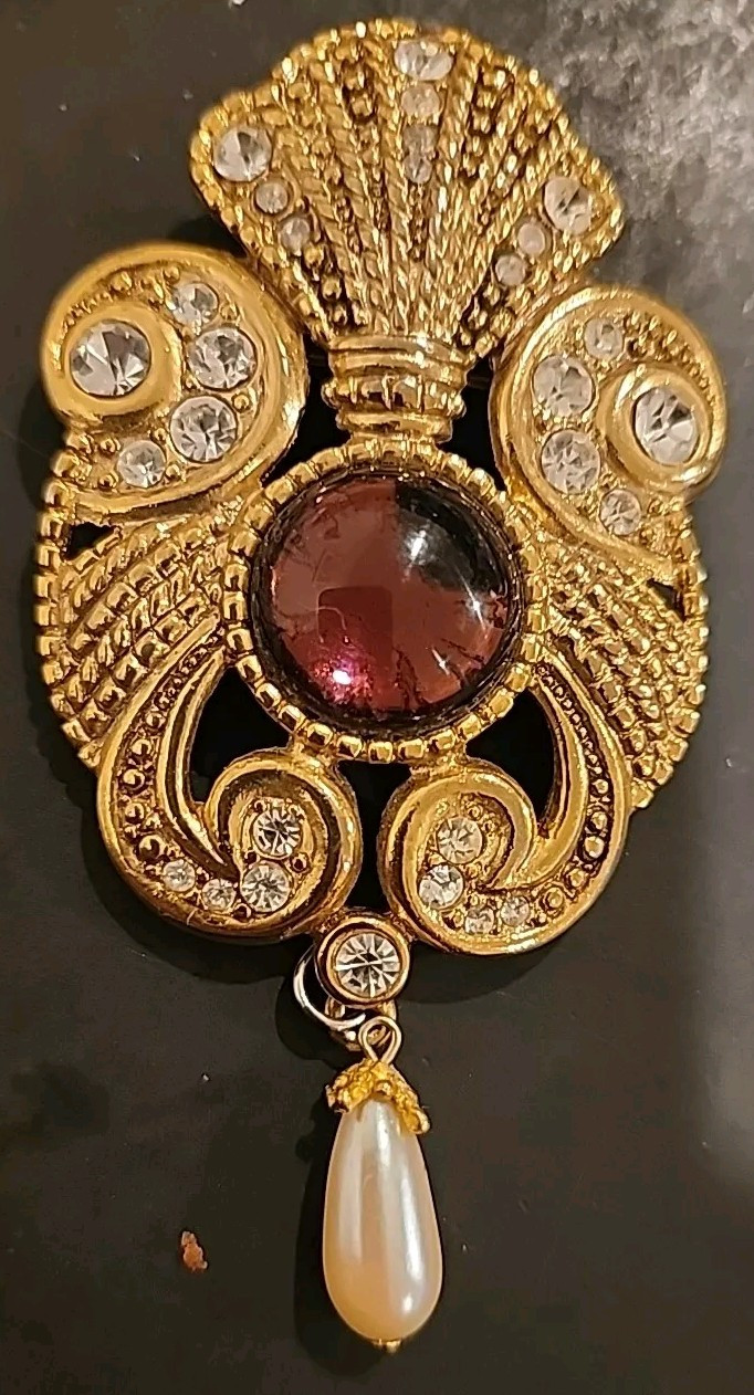 Jeff Lieb Signed Brooch GoldTone Faux Pearl Rhinestone Vintage (535